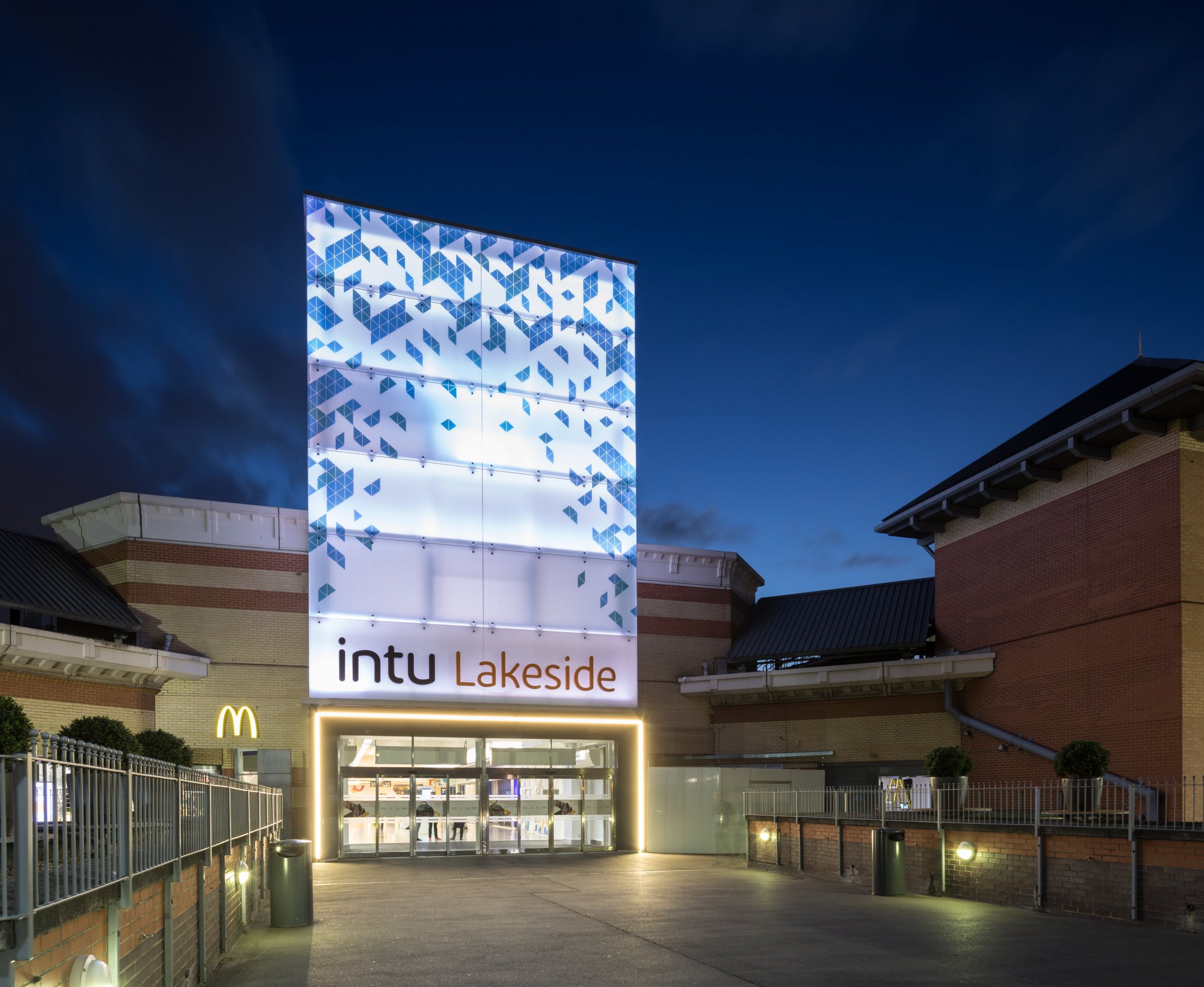 Intu Lakeside DLG Architects